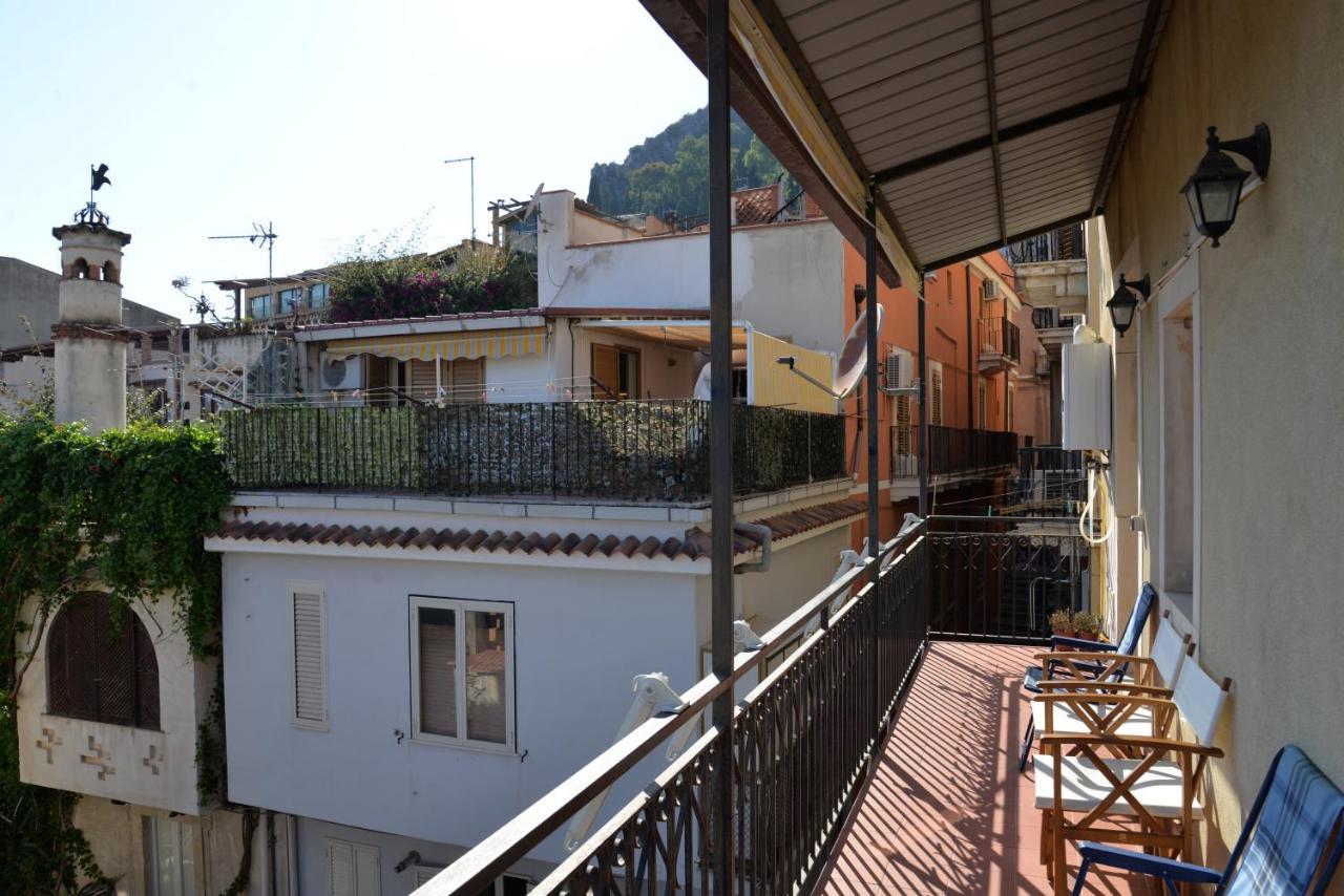 Casa Naumachie Relax In A Safe And Wonderful Place Taormina Esterno foto