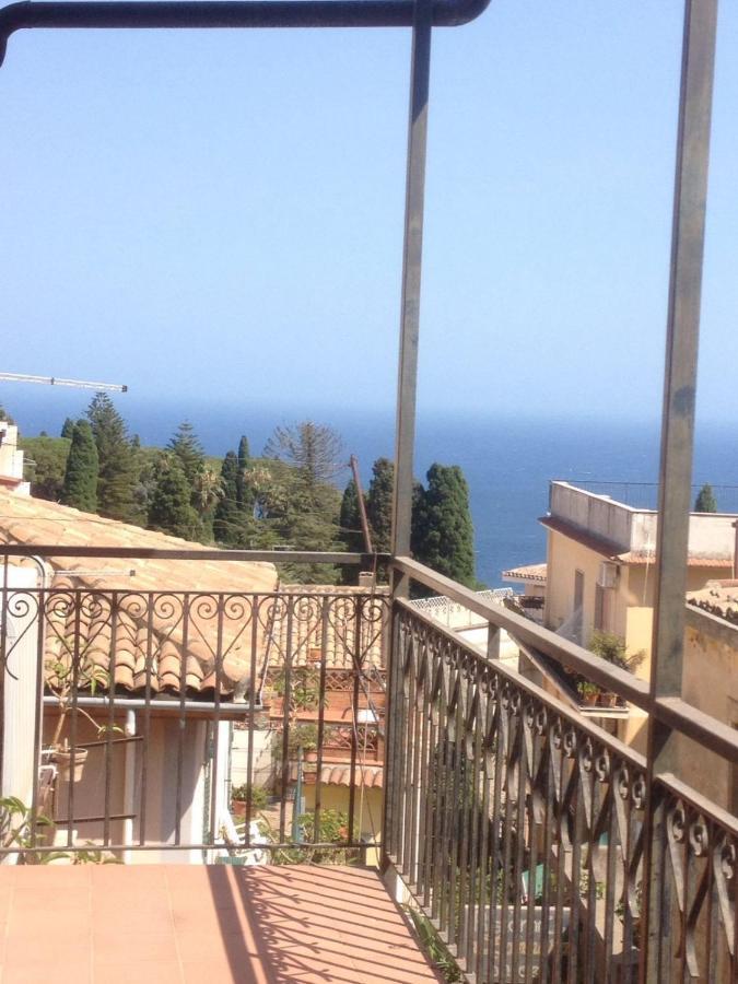 Casa Naumachie Relax In A Safe And Wonderful Place Taormina Esterno foto